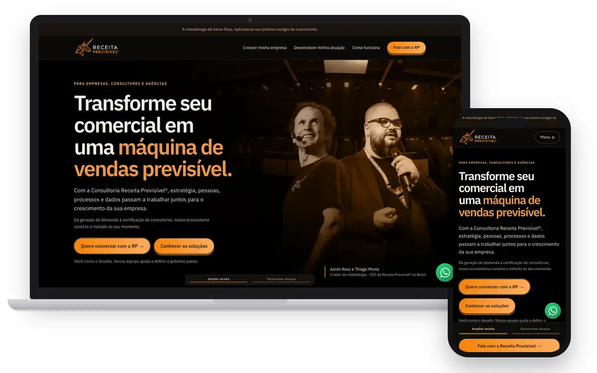 Animação da landing page da Receita Previsível rolando em um MacBook e em um iPhone: "Transforme seu comercial em uma máquina de vendas previsível."